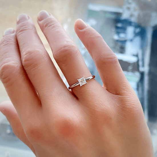 클래식 프린세스 컷 다이아몬드 약혼 반지,  이미지 확대 4