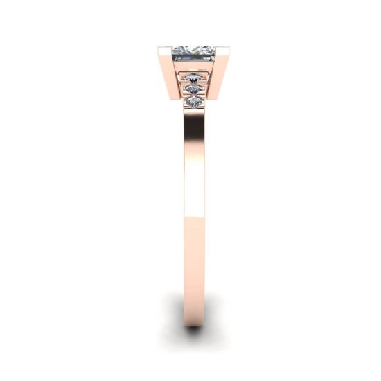 3개의 스몰 사이드 다이아몬드가 세팅된 프린세스 컷 다이아몬드 링 로즈 골드,  이미지 확대 3