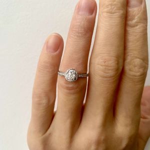 다이아몬드가 세팅된 로즈 골드 링 - 사진 4