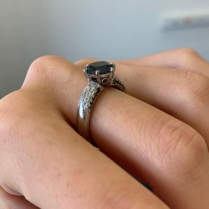 듀오 컬러 파베 링 로즈 골드가 있는 6프롱 블랙 다이아몬드 - 사진 4