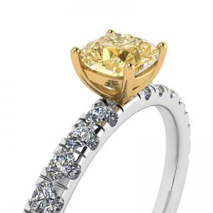 사이드 파베 링이 있는 쿠션 옐로우 다이아몬드 0.5캐럿 - 사진 1