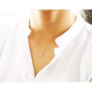 6개의 다이아몬드가 세팅된 십자가 목걸이 - 사진 1